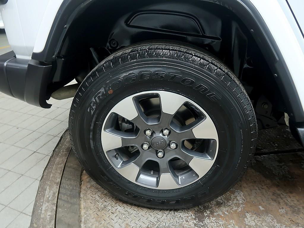 [지프]랭글러 (JL) 2.0 오버랜드 4도어 - 이미지 7