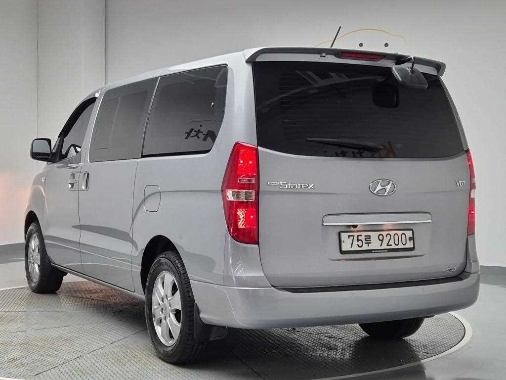 [현대]더 뉴 그랜드 스타렉스 4WD 웨건 11인승 모던       (11인승) - 이미지 2