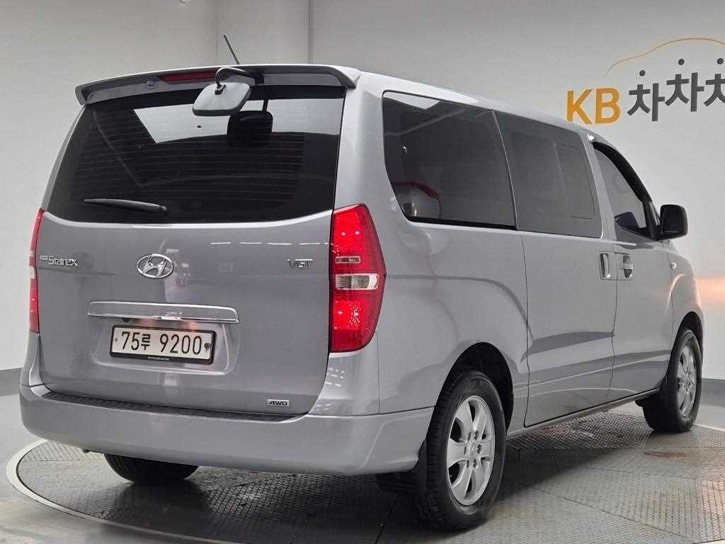 [현대]더 뉴 그랜드 스타렉스 4WD 웨건 11인승 모던       (11인승) - 이미지 3