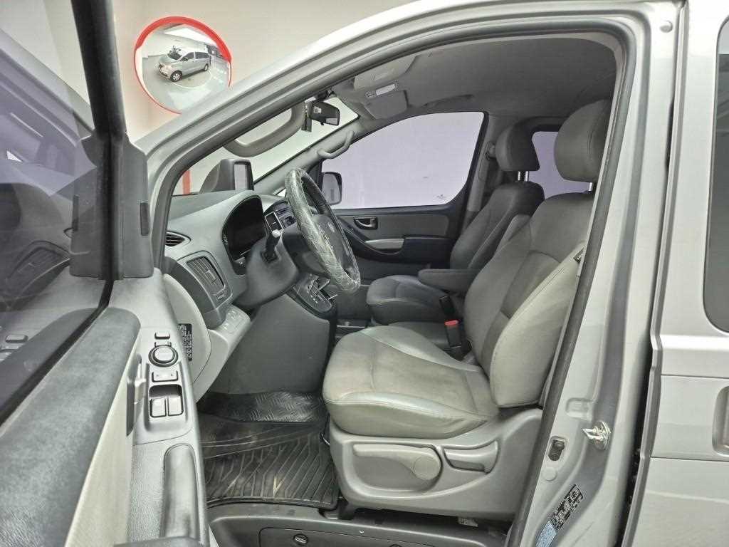 [현대]더 뉴 그랜드 스타렉스 4WD 웨건 11인승 모던       (11인승) - 이미지 11