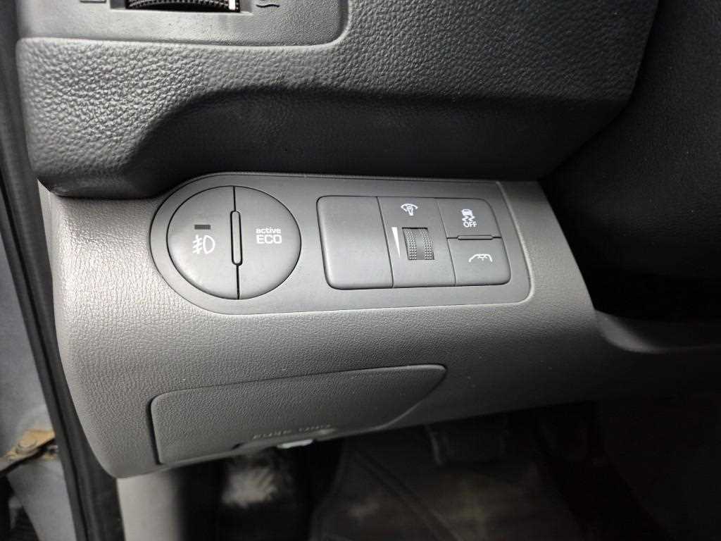 [현대]더 뉴 그랜드 스타렉스 4WD 웨건 11인승 모던       (11인승) - 이미지 17