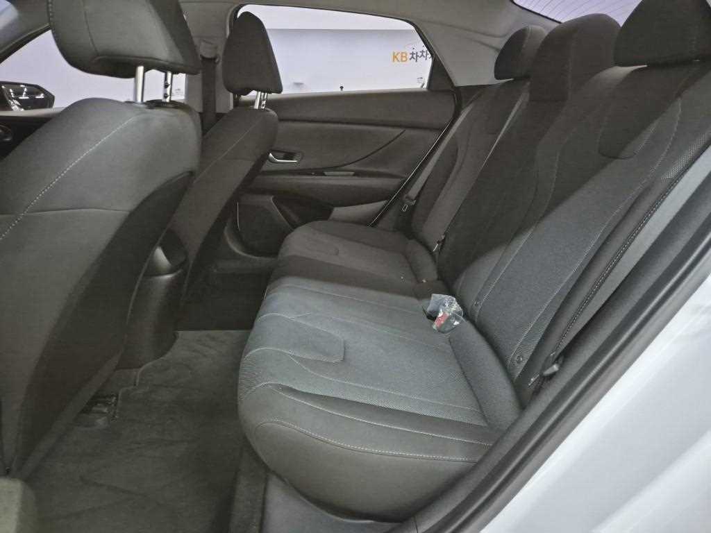 [현대] 아반떼(CN7) 1.6 스마트        (5인승) - 이미지 12