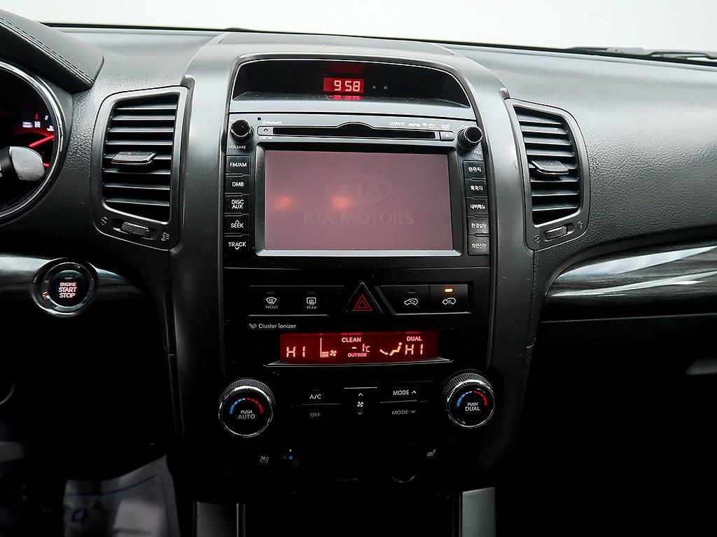 [기아] 쏘렌토R 디젤 2WD 2.0 TLX 최고급형 - 이미지 9