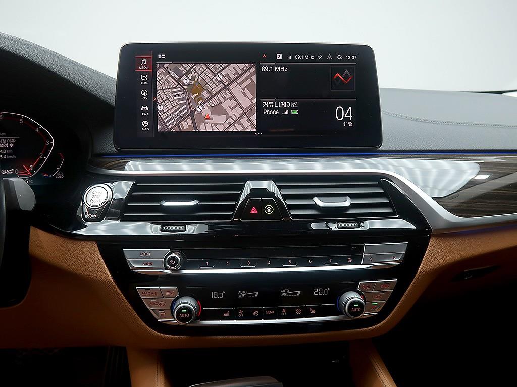 [BMW] 5시리즈 (G30) 520i 럭셔리 - 이미지 9