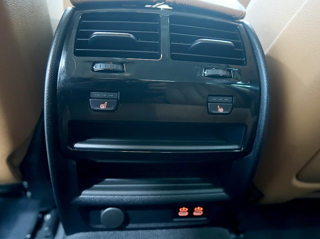 [BMW] 5시리즈 (G30) 520i 럭셔리 - 이미지 17