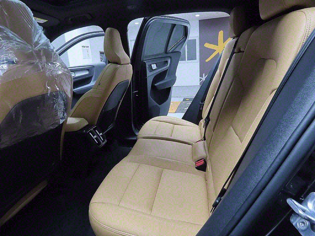 [볼보] XC40 B4 AWD 인스크립션 - 이미지 11