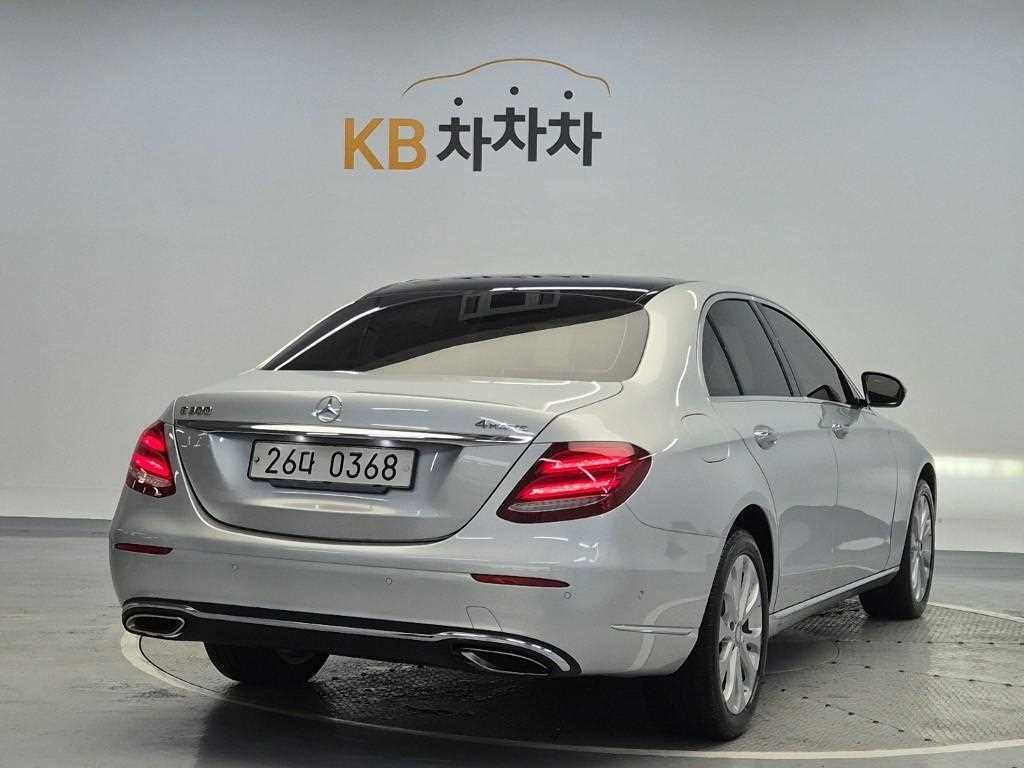[벤츠] E-클래스 W213 E300e 4MATIC 익스클루시브 - 이미지 3