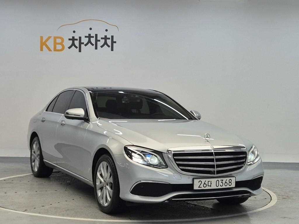 [벤츠] E-클래스 W213 E300e 4MATIC 익스클루시브 - 이미지 4