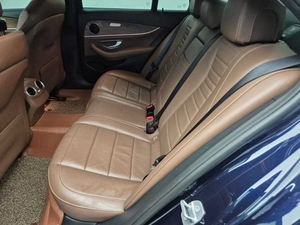 [벤츠] E-클래스 W213 E300 4MATIC 익스클루시브 - 이미지 12