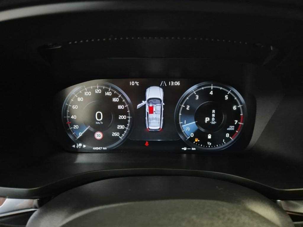 [볼보] V60 크로스 컨트리 2세대 2.0 B5 프로 AWD - 이미지 6