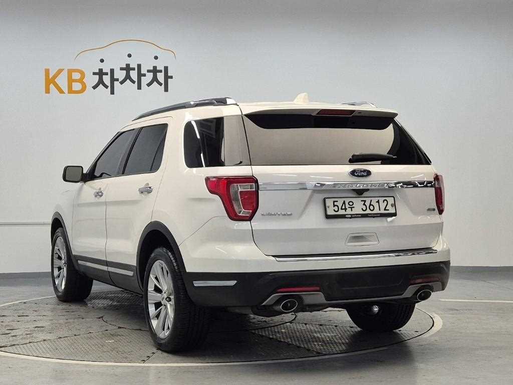 [포드] 익스플로러 2.3 에코부스트 리미티드 4WD (7인승) - 이미지 2