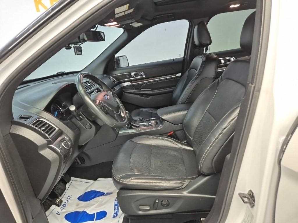 [포드] 익스플로러 2.3 에코부스트 리미티드 4WD (7인승) - 이미지 11