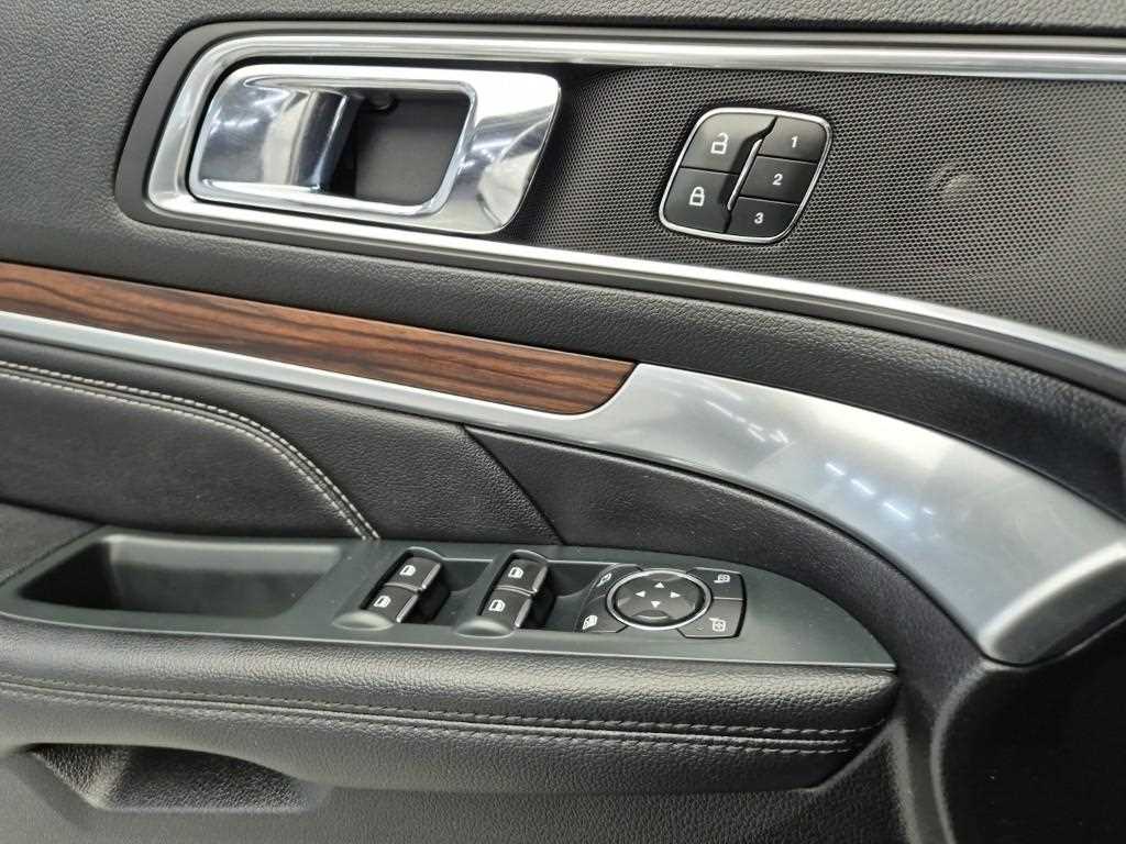 [포드] 익스플로러 2.3 에코부스트 리미티드 4WD (7인승) - 이미지 18