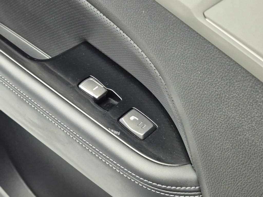 [KG모빌리티(쌍용)] G4렉스턴 디젤 2.2 4WD 유라시아 에디션 (5인승) - 이미지 18