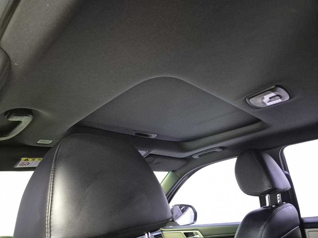 [KG모빌리티(쌍용)] G4렉스턴 디젤 2.2 4WD 유라시아 에디션 (7인승) - 이미지 13