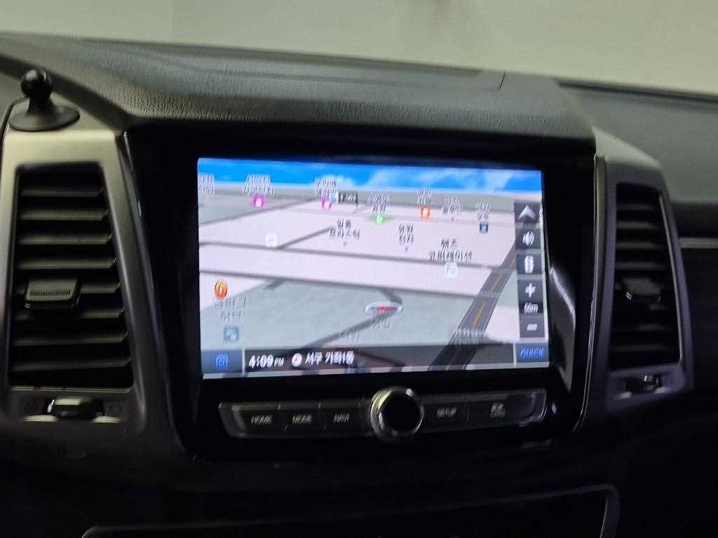 [KG모빌리티(쌍용)] G4렉스턴 디젤 2.2 4WD 유라시아 에디션 (7인승) - 이미지 14