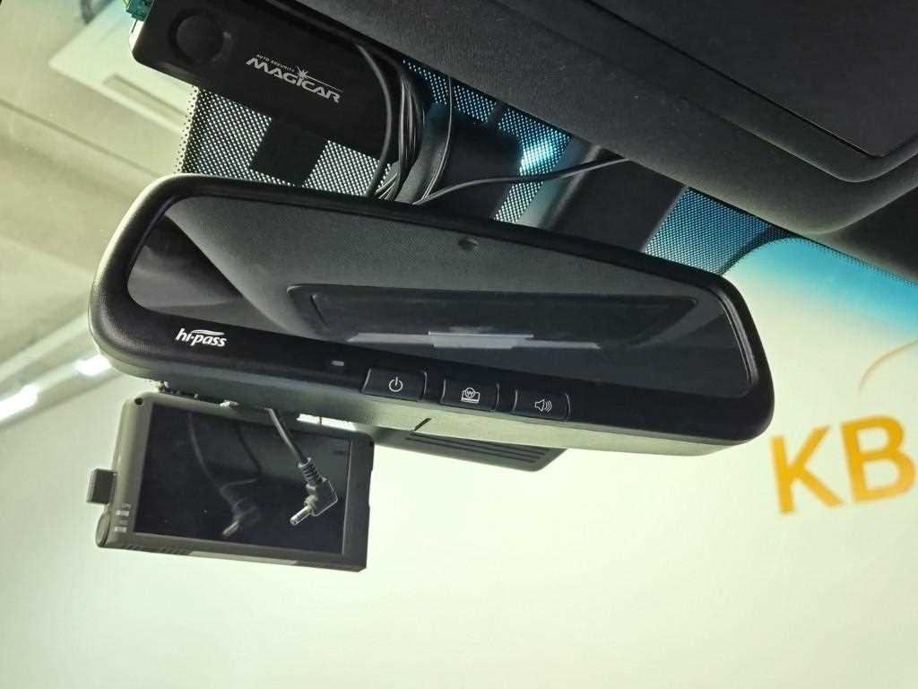 [KG모빌리티(쌍용)] G4렉스턴 디젤 2.2 4WD 유라시아 에디션 (7인승) - 이미지 16