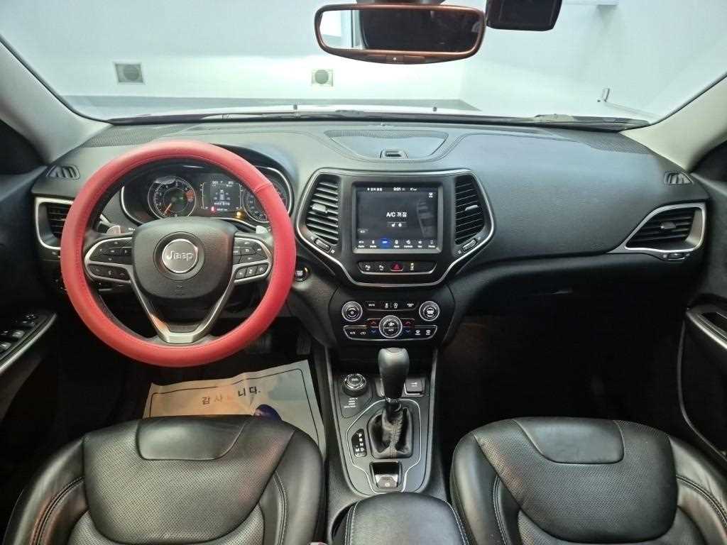 [지프] 체로키(KL) 2.4 론지튜드 하이 AWD        (5인승) - 이미지 7