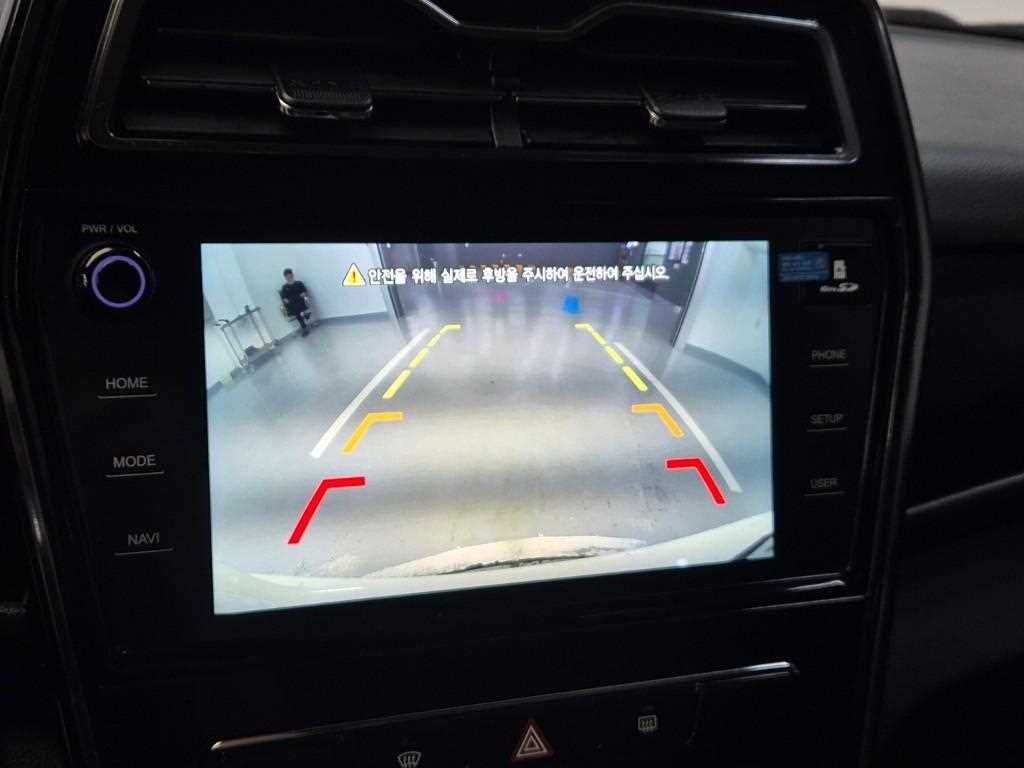 [KG모빌리티(쌍용)] 베리 뉴 티볼리 2WD 가솔린 1.5 V3 - 이미지 14