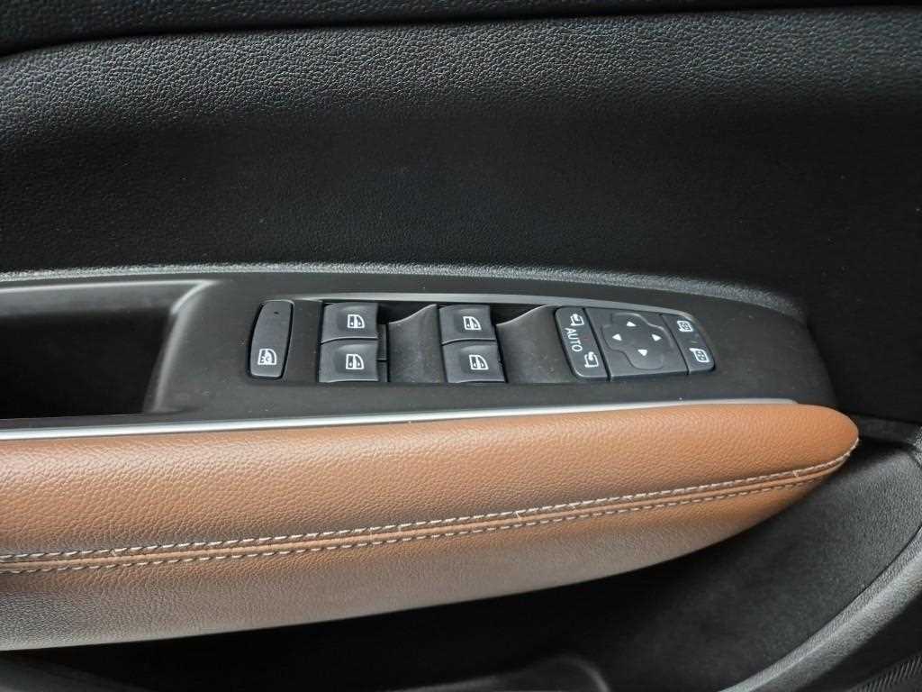 [르노코리아(삼성)] 더뉴QM6 2.0 LPe RE 시그니처 2WD - 이미지 18