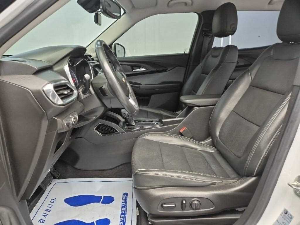 [쉐보레] 트레일블레이저 2WD 1.3 터보 가솔린 프리미어 - 이미지 11