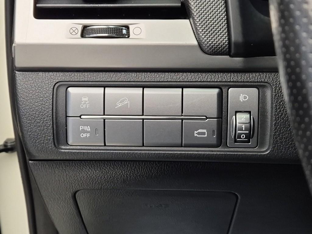 [KG모빌리티(쌍용)] 렉스턴 스포츠 4WD 디젤 2.2 노블레스 (5인승) - 이미지 8