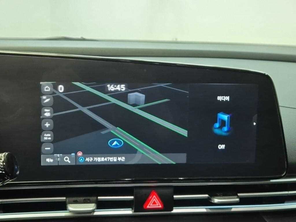 [현대] 더 뉴 아반떼 하이브리드 (CN7) 1.6 HEV 인스퍼레이션 - 이미지 13