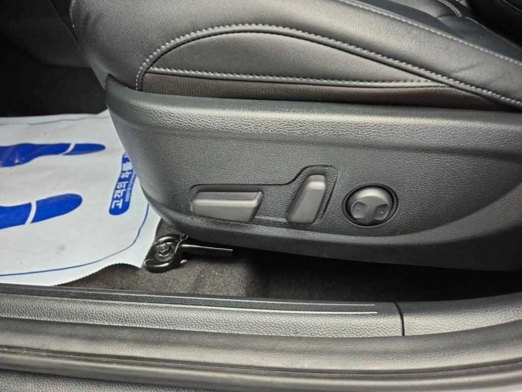 [기아] 더 뉴 셀토스 가솔린 1.6 터보 2WD 프레스티지 - 이미지 18