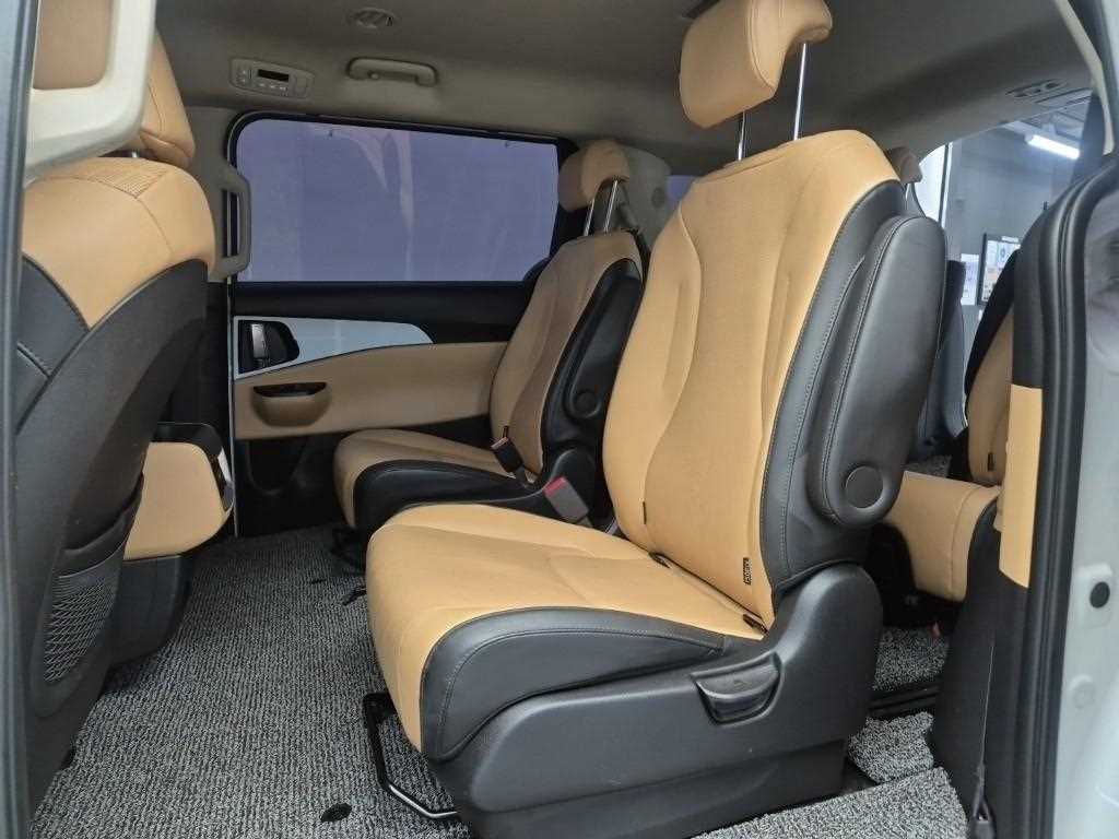 [기아] 카니발 4세대 디젤 9인승 프레스티지        (9인승) - 이미지 12