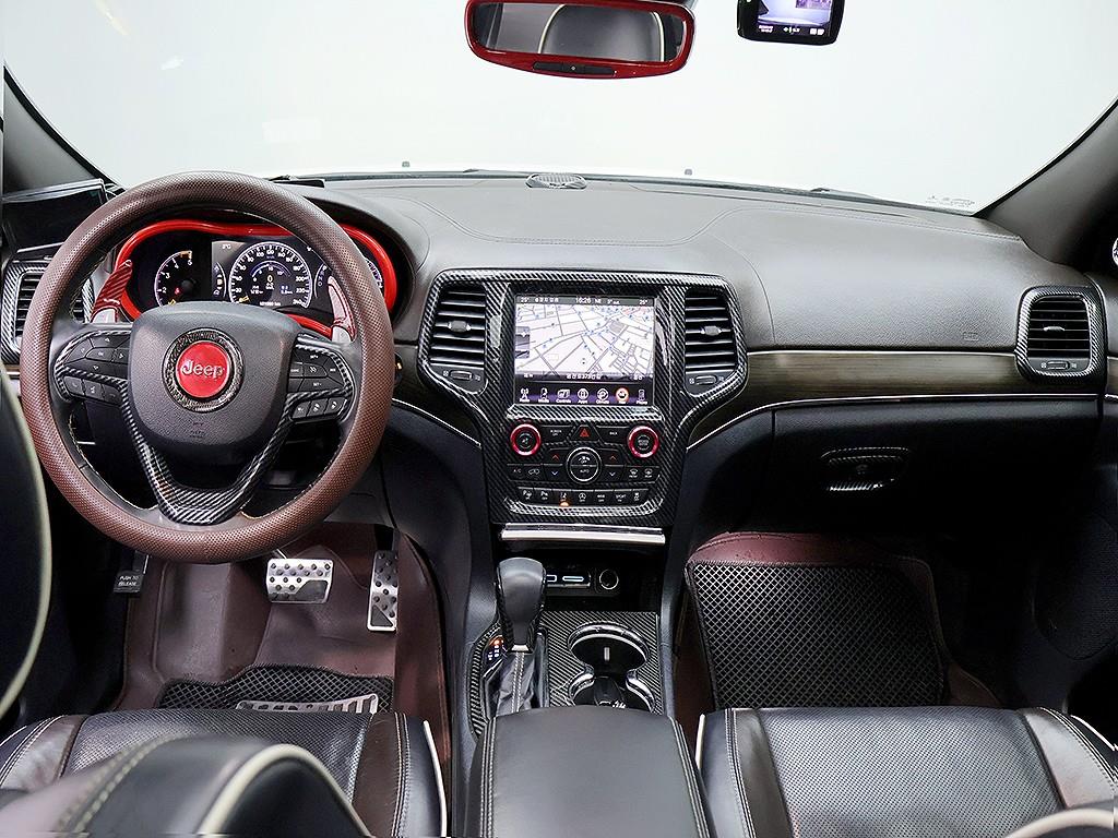 [지프] 그랜드 체로키 3.0 디젤 오버랜드 WK2 - 이미지 5