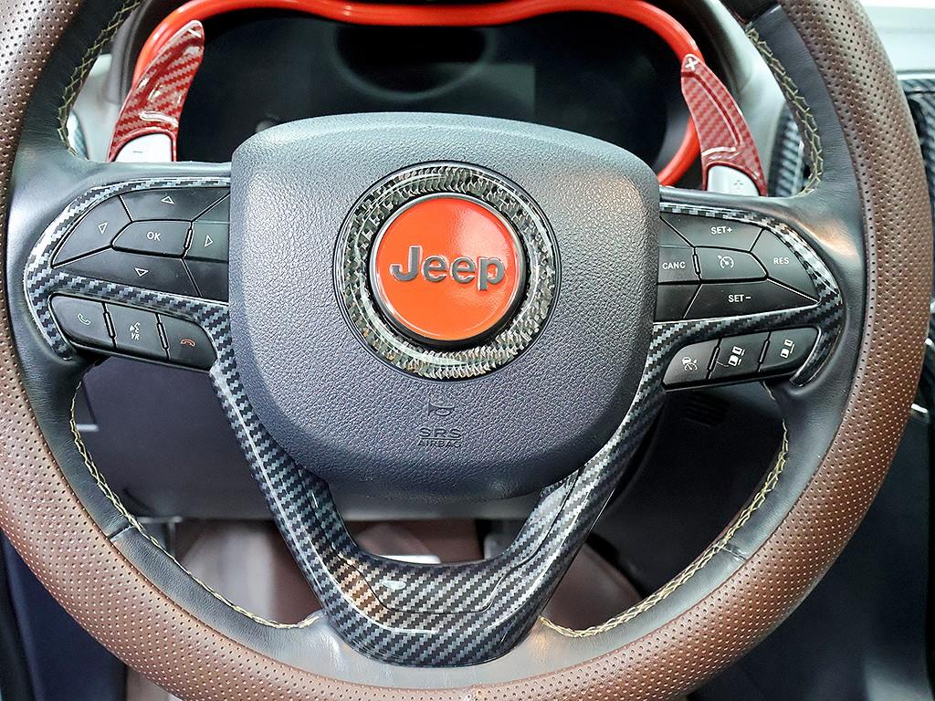 [지프] 그랜드 체로키 3.0 디젤 오버랜드 WK2 - 이미지 13