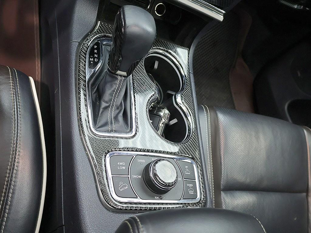 [지프] 그랜드 체로키 3.0 디젤 오버랜드 WK2 - 이미지 10