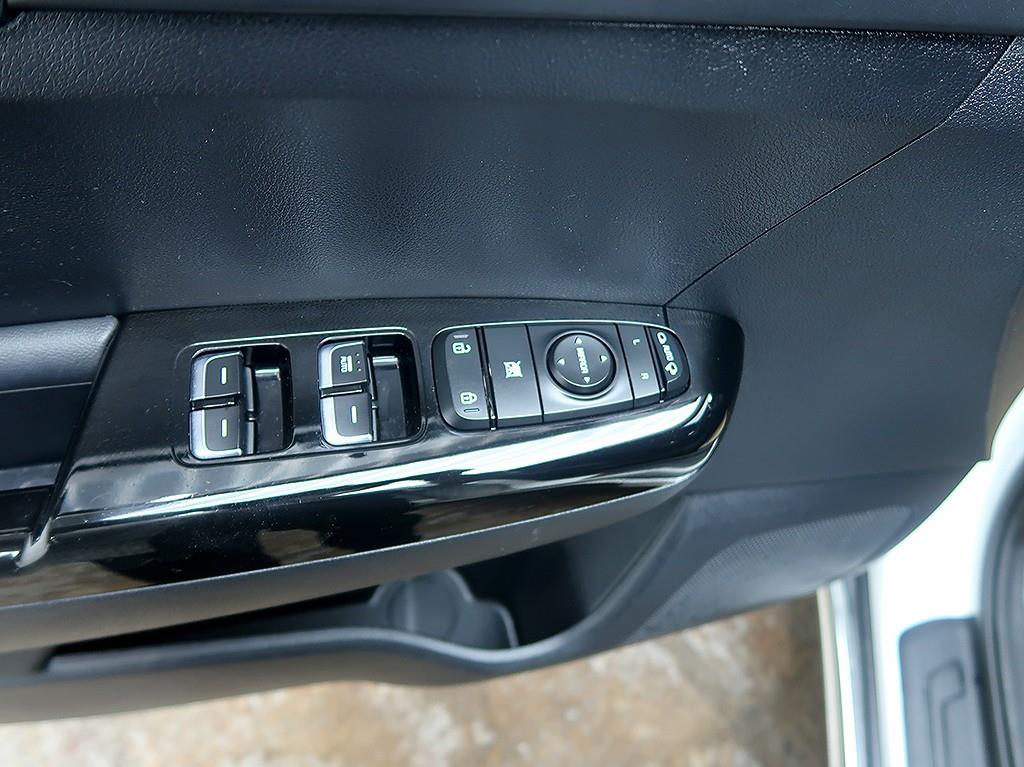 [기아] 스포티지 4세대 (QL) 디젤 2.0 2WD 노블레스 플러스 - 이미지 14