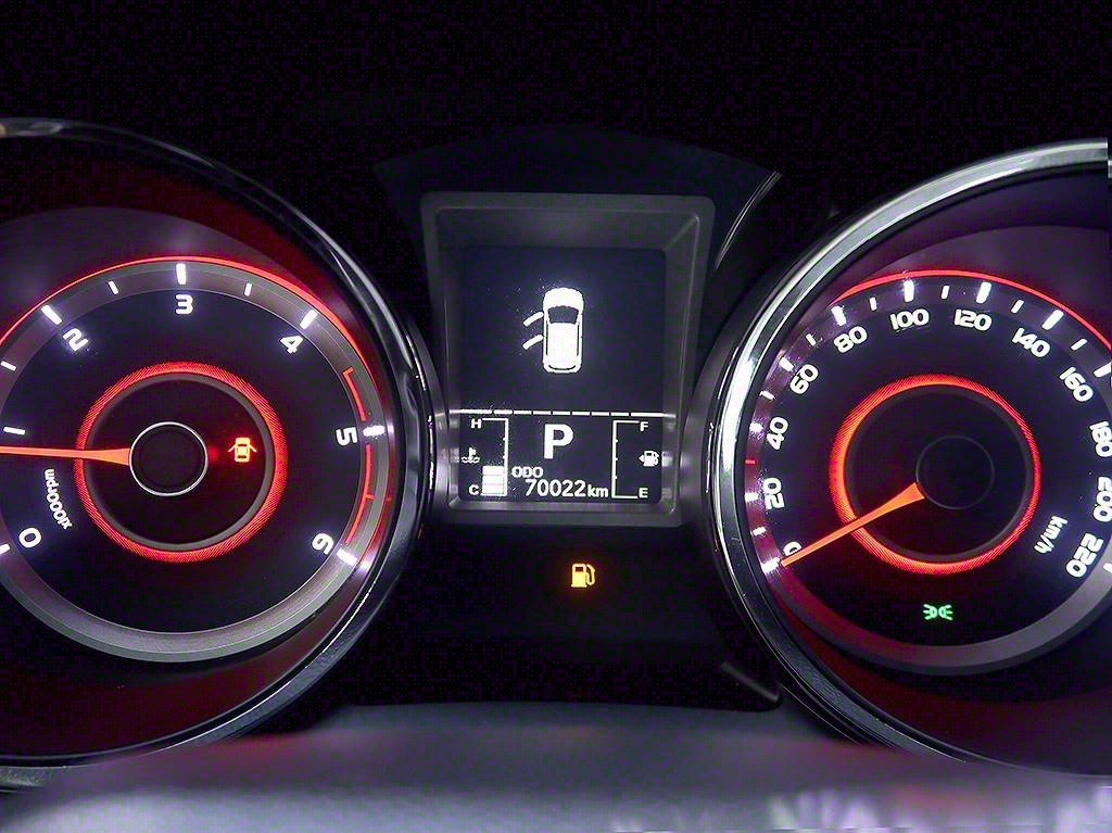 [KG모빌리티(쌍용)] 티볼리 디젤 2WD 1.6 LX - 이미지 6