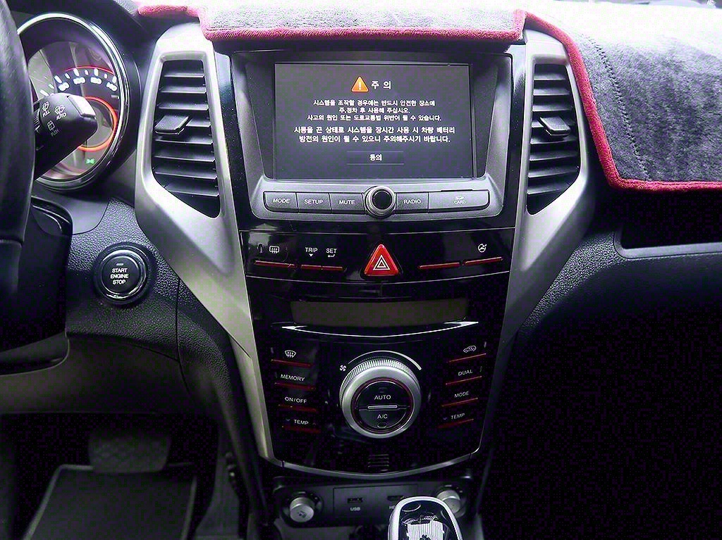 [KG모빌리티(쌍용)] 티볼리 디젤 2WD 1.6 LX - 이미지 9