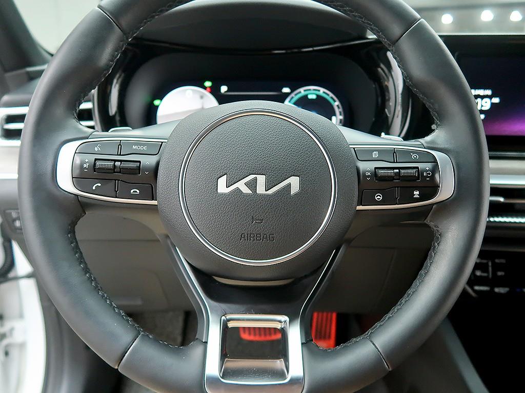 [기아] K5 3세대 하이브리드 2.0 시그니처 - 이미지 15