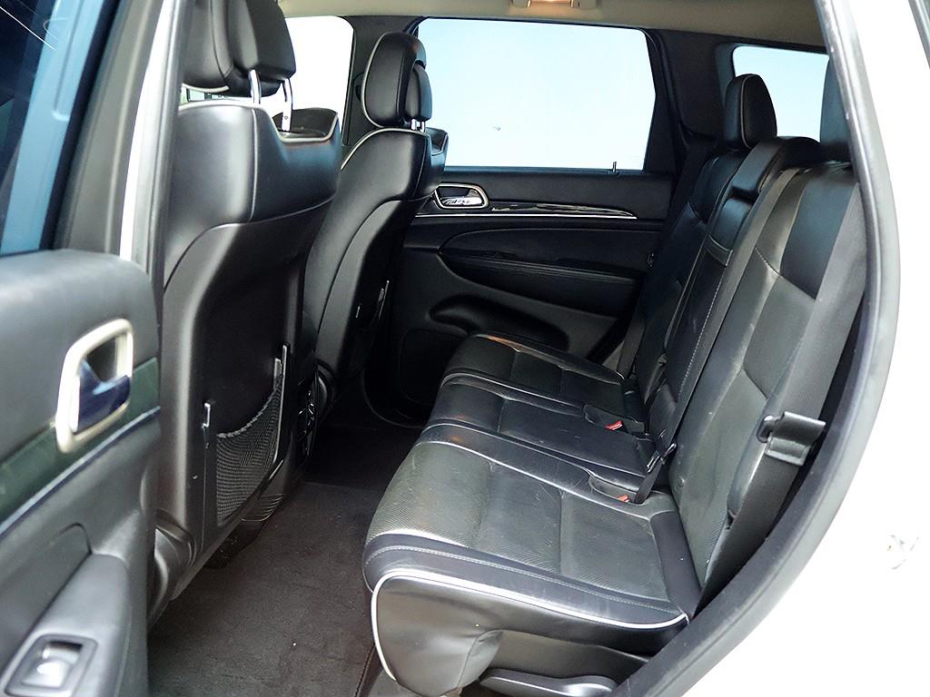 [지프] 그랜드 체로키 3.0 디젤 오버랜드 WK2 - 이미지 7