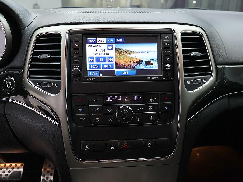 [지프] 그랜드 체로키 3.0 디젤 오버랜드 WK2 - 이미지 13