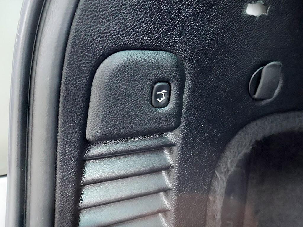 [지프] 그랜드 체로키 3.0 디젤 오버랜드 WK2 - 이미지 17