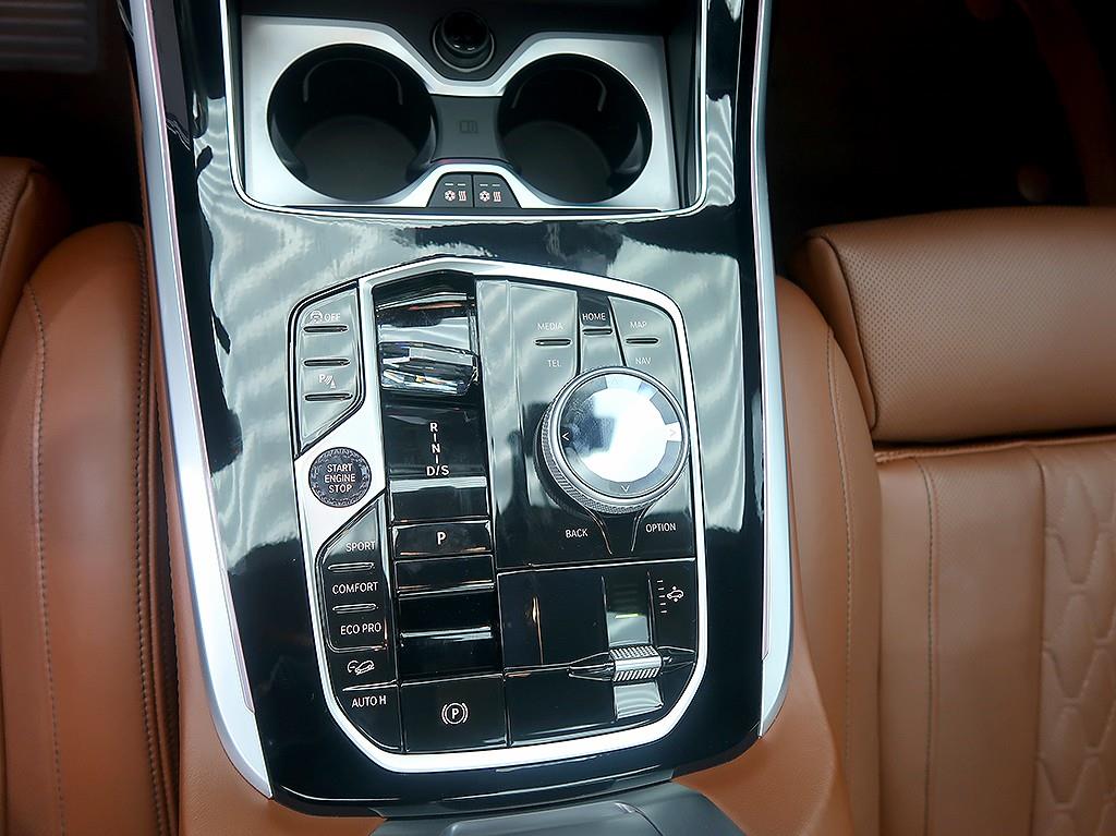 [BMW] X7 (G07) xDrive 40i M 스포츠 - 이미지 10