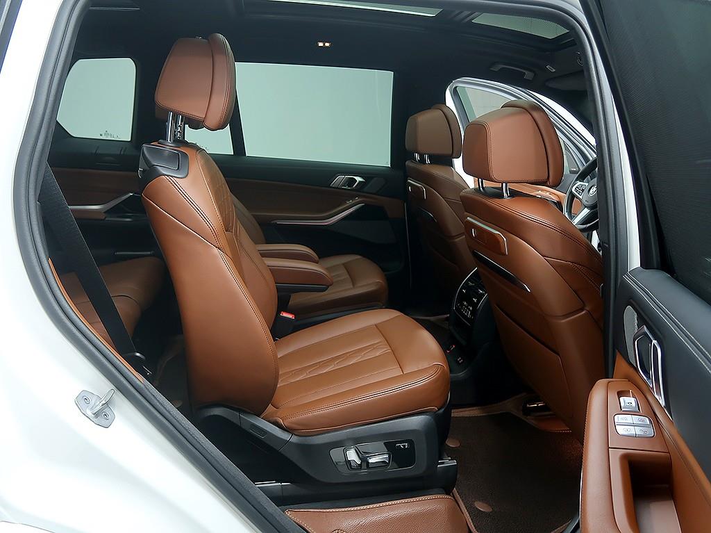 [BMW] X7 (G07) xDrive 40i M 스포츠 - 이미지 12