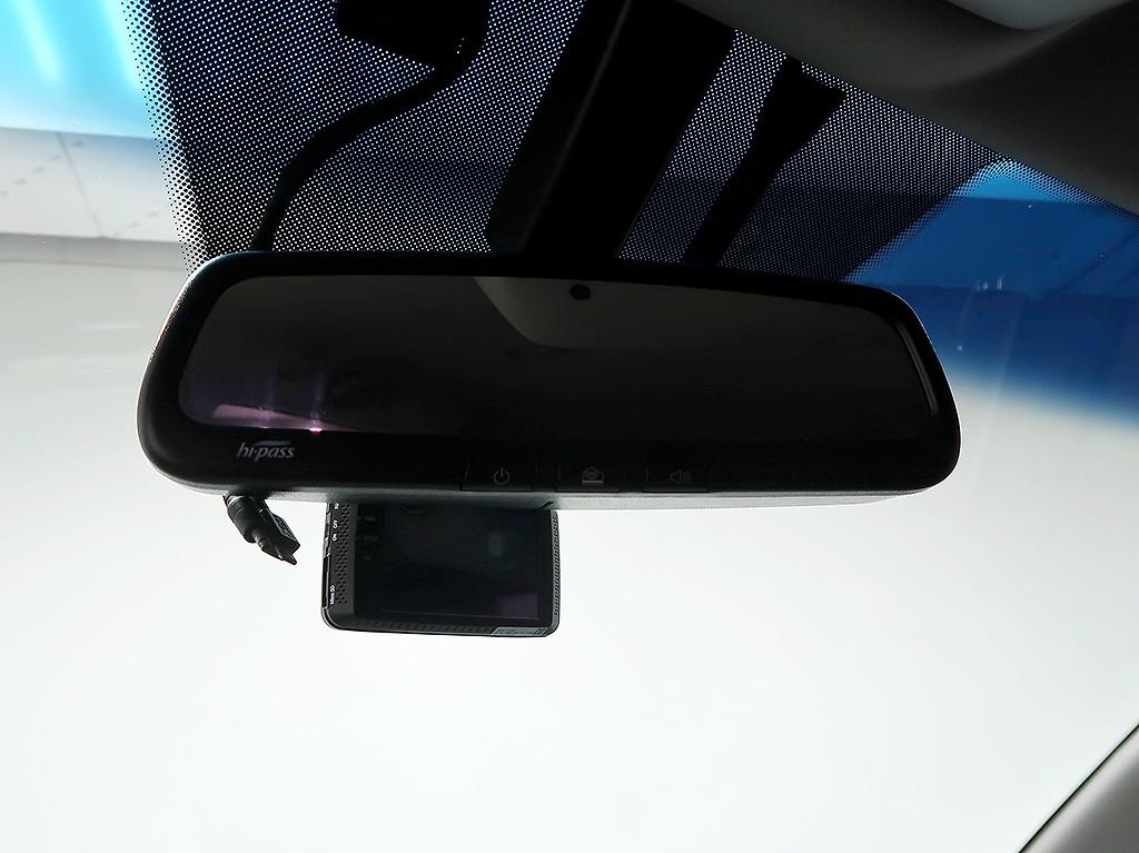 [KG모빌리티(쌍용)] 코란도투리스모 4WD TX 9인승 - 이미지 15