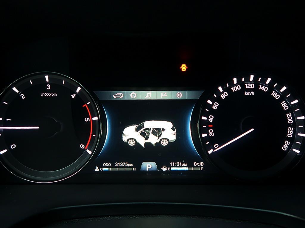 [KG모빌리티(쌍용)] G4렉스턴 디젤 2.2 4WD 화이트 에디션 - 이미지 6