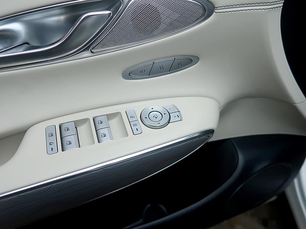 [제네시스] GV70 2.5T 가솔린 AWD - 이미지 17