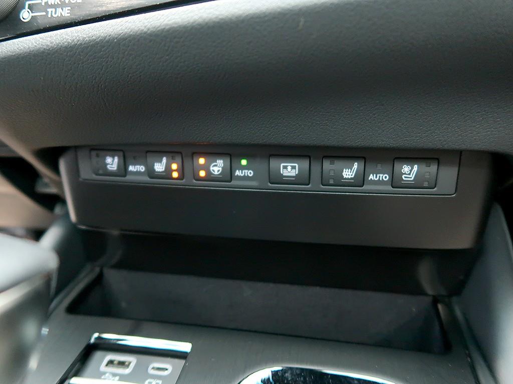 [렉서스] ES300h 7세대 이그제큐티브 - 이미지 16