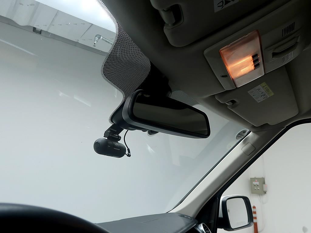 [랜드로버] 디스커버리4 3.0 TDV6 SE - 이미지 18