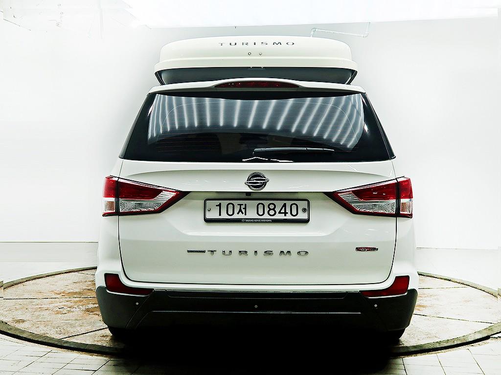 [KG모빌리티(쌍용) ] 코란도투리스모 4WD 아웃도어 에디션 - 이미지 3