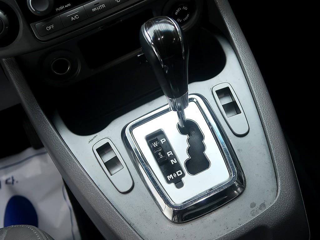 [KG모빌리티(쌍용) ] 코란도투리스모 4WD 아웃도어 에디션 - 이미지 10