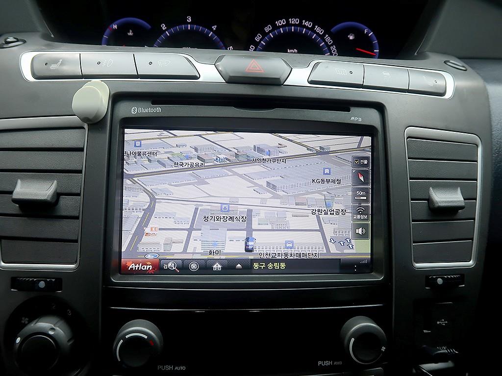 [KG모빌리티(쌍용) ] 코란도투리스모 4WD 아웃도어 에디션 - 이미지 15