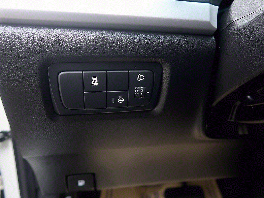 [KG모빌리티(쌍용) ] 뉴코란도C 2WD 2.0 RX 고급형       (5인승) - 이미지 14